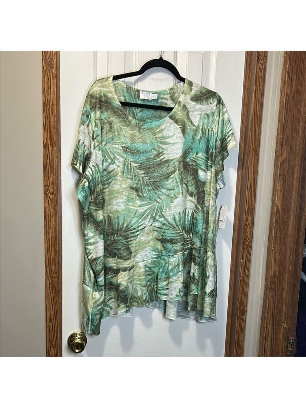 Time and Tru Green Asymmetrical Short Sleeve Tunic
